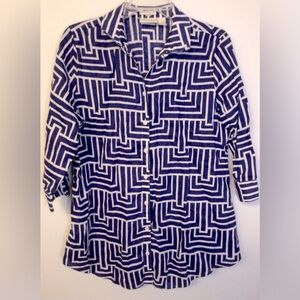 Chico’s blue whitee no iron linen button down blouse size medium